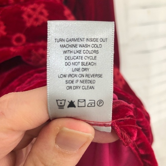 John Mark Plus Red Faux Velvet Embroidered Roll-Tab Sleeve Half Button Tunic Top - Picture 13 of 13